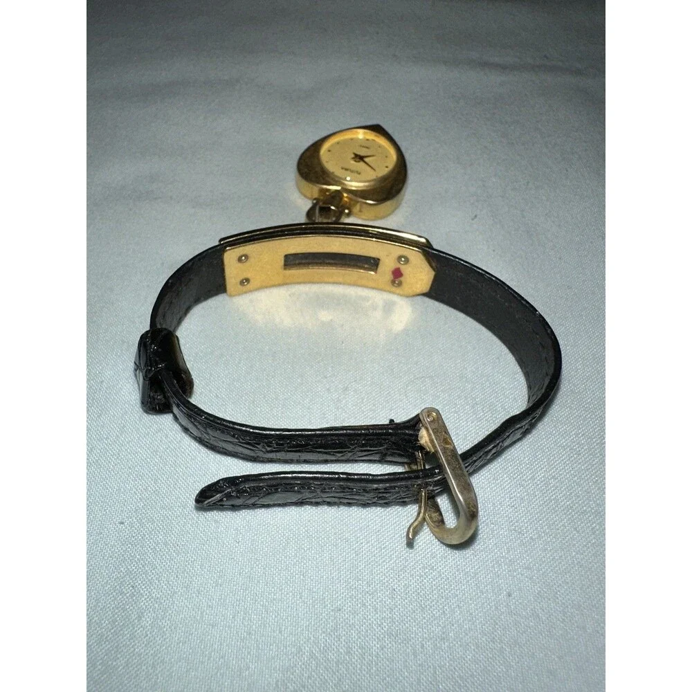 Futura Heart-Pendant Watch Bracelet – Gold-Tone Quartz, Jewelry Timepiece